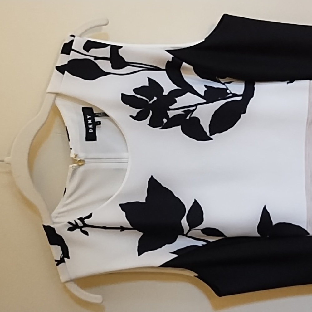 DKNY DRESS, BLACK, WHITE, TAN, BEAUTIFUL CUT, PERFECT CONDITION, SZ 12. - Picture 2 of 11